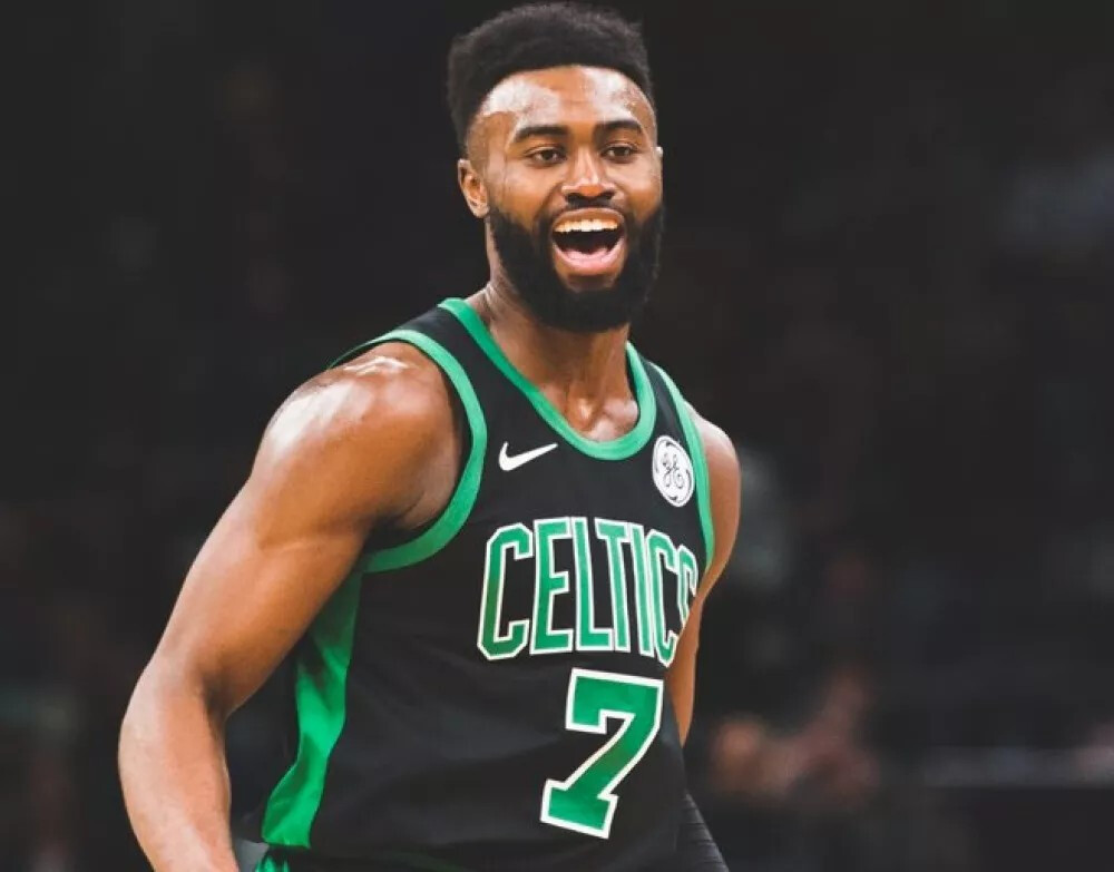 早报：英格兰流行下克上（早报：英格兰爆冷成风）