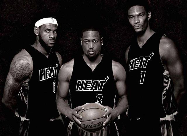 随着蓉城2-2，海港0-0，亚冠精英最新积分榜：中超三队包揽后三位（蓉城2-2、海港0-0后，亚冠精英积分更新：中超三队占据榜尾三席）