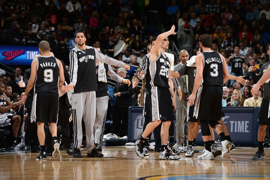 和田宇宙地毯队夺得2025新疆阿图什杯冠军，冠军奖金100万元（和田宇宙地毯队加冕2025新疆阿图什杯，揽获100万元冠军奖金）