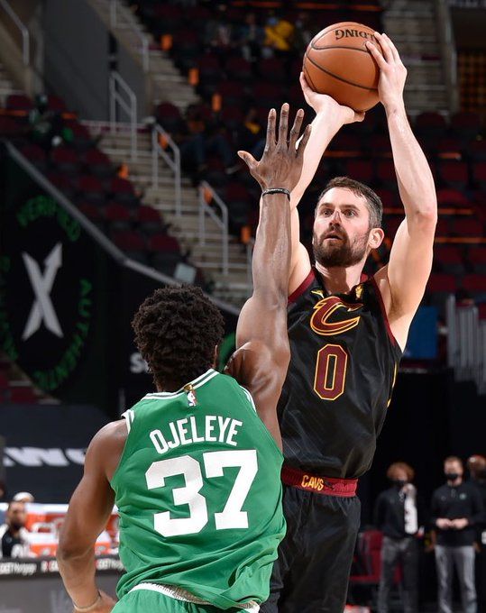 由于他的杰 由于他的杰